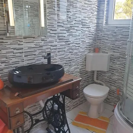 Apartman Pobuk Apartment Primosten Exterior photo