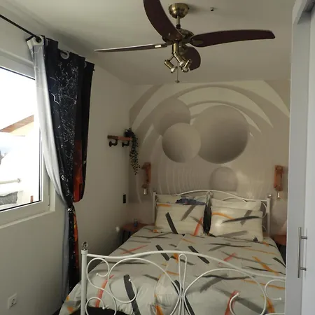 Apartman Pobuk Apartment Primosten Exterior photo